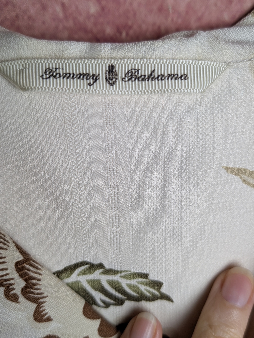 Tommy Bahama Men's XXL 100% Silk Floral Hawaiian Camp Shirt Neutral - Picture 5 of 14